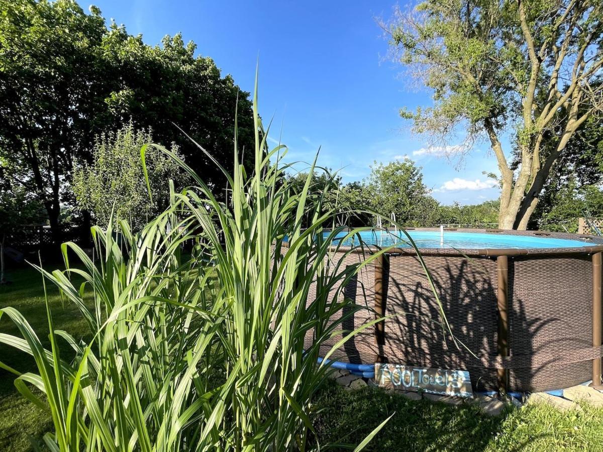 Schaumburg Paradise Oasis With A Secret Garden And Private Pool Ngoại thất bức ảnh